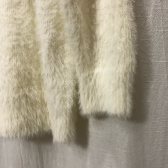 A NEW DAY TARGET off white v-neck sweater - Picture 7 of 8